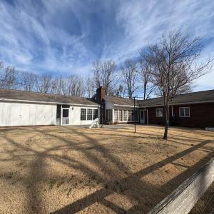 Photo #3 of 111 Oaklawn Terrace, Gretna, VA 5.2 acres