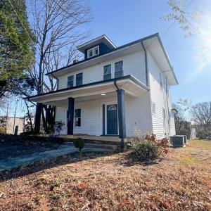 Photo #1 of 2220 Fort Avenue, Lynchburg, VA 0.2 acres