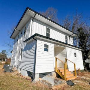 Photo #35 of 2220 Fort Avenue, Lynchburg, VA 0.2 acres