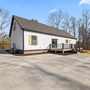 Photo #9 of 200 Saunders Point Road, Huddleston, VA 0.5 acres