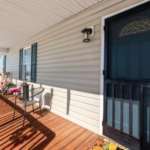 Photo #3 of 2305 Smith Mountain Lake Parkway, Huddleston, VA 1.0 acres