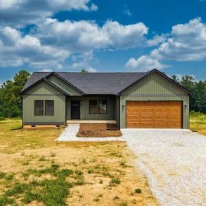 Photo #1 of 1789 Hickory Cove Ln, Moneta, VA 0.9 acres