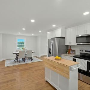 Photo #5 of 39 Lynview Drive, Lynchburg, VA 0.6 acres