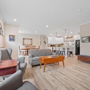 Photo #5 of 5049 Horseshoe Bend Road, Goodview, VA 1.1 acres