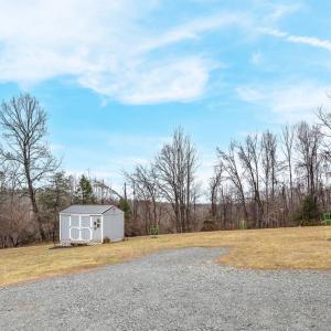 Photo #10 of 5049 Horseshoe Bend Road, Goodview, VA 1.1 acres