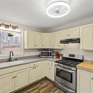 Photo #10 of 1110 Adam Hill Ct, Lynchburg, VA 3.5 acres