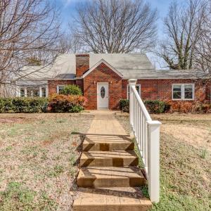 Photo #1 of 1901 Bedford Avenue, Altavista, VA 1.0 acres