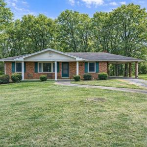 Photo #1 of 262 Simpson Dr, Hurt, VA 1.1 acres