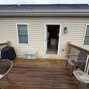 Main level deck, walkout from kitchen