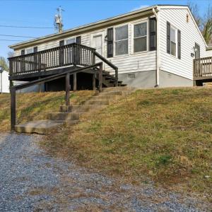 Photo #13 of 442 King St, Bedford, VA 0.1 acres