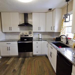 Photo #8 of 400 Woodway Drive, Lynchburg, VA 0.4 acres