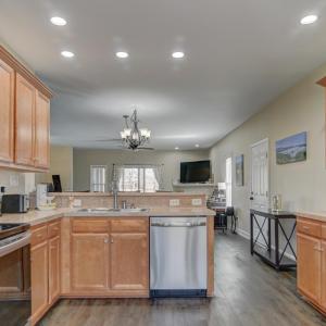 Photo #15 of 1052 8th Fairway Lane, Huddleston, VA 0.3 acres