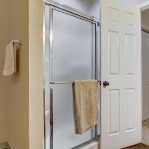 Photo #21 of 1052 8th Fairway Lane, Huddleston, VA 0.3 acres