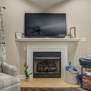 Photo #6 of 1052 8th Fairway Lane, Huddleston, VA 0.3 acres