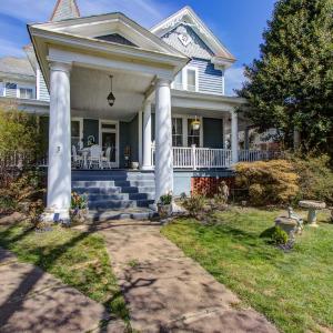 Photo #2 of 401 King Street, Keysville, VA 0.4 acres