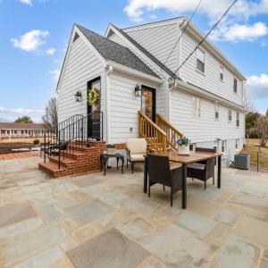 Photo #10 of 1726 Three Otters Road, Bedford, VA 1.0 acres