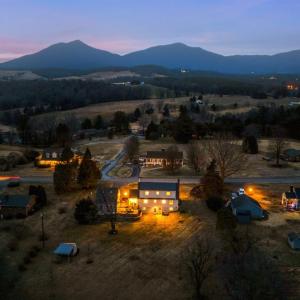 Photo #18 of 1726 Three Otters Road, Bedford, VA 1.0 acres