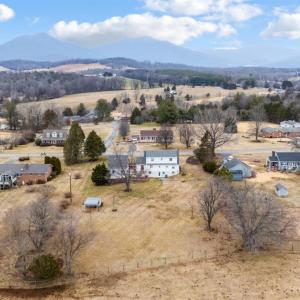 Photo #60 of 1726 Three Otters Road, Bedford, VA 1.0 acres