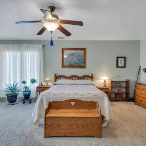 Large primary bedroom