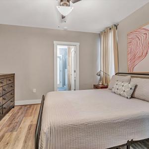 Photo #35 of 1245 Graves Harbor Trail, Huddleston, VA