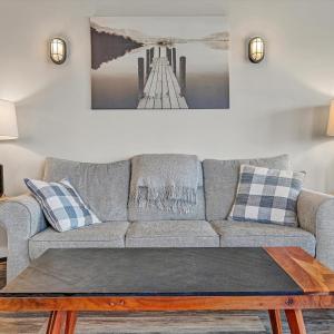 Photo #12 of 1245 Graves Harbor Trail, Huddleston, VA