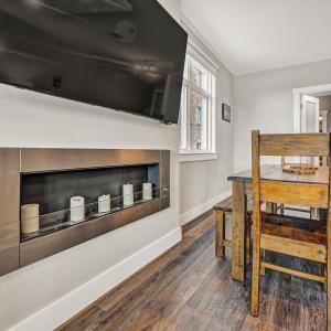 Photo #16 of 1245 Graves Harbor Trail, Huddleston, VA