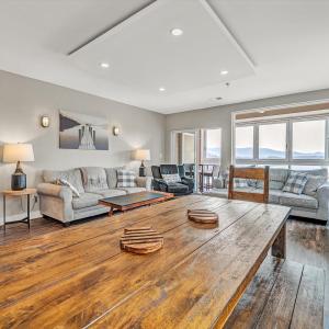 Photo #17 of 1245 Graves Harbor Trail, Huddleston, VA