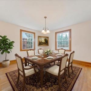 Virtually staged dining room