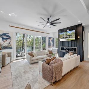 This property comes fully furnished with custom and unique pieces chosen by the designer specifically for this home!