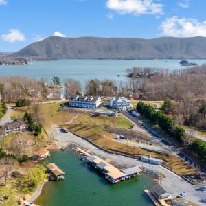 Photo #27 of 16109 Smith Mountain Lake Parkway, Huddleston, VA