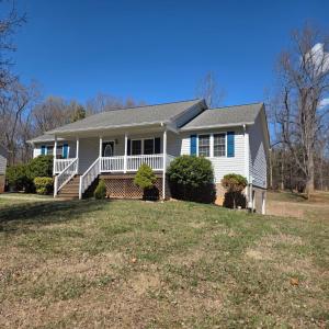 Photo #5 of 229 Lee Grant Avenue, Appomattox, VA 0.6 acres
