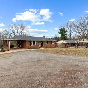 Photo #2 of 1134 Lynch Mill Road, Altavista, VA 0.6 acres