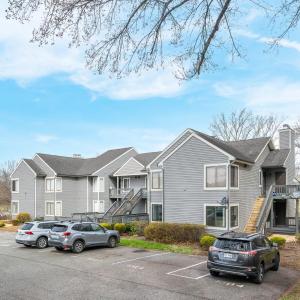 Photo #3 of 1314 Twin Springs Court, Forest, VA