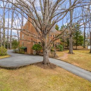 Photo #53 of 2121 Surrey Place, Lynchburg, VA 0.8 acres