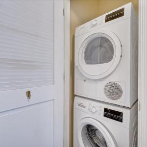 Photo #18 of 1273 Graves Harbor Trail, Huddleston, VA