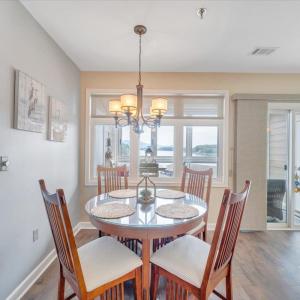 Photo #7 of 1273 Graves Harbor Trail, Huddleston, VA