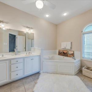 Photo #19 of 1114 8th Fairway Lane, Huddleston, VA 0.4 acres