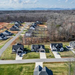 Photo #5 of 105 Leeward Way, Lynchburg, VA 0.5 acres