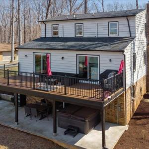 Photo #3 of 1009 Guardian Circle, Huddleston, VA 1.6 acres