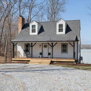 Photo #1 of 1009 Guardian Circle, Huddleston, VA 1.6 acres