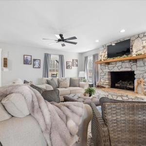 Photo #10 of 1009 Guardian Circle, Huddleston, VA 1.6 acres