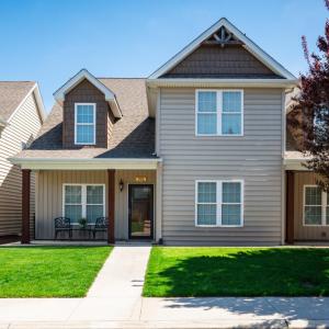 Similar to photo same unit without trees in front.