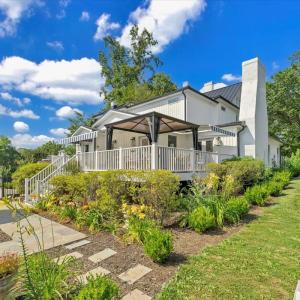 Photo #5 of 1221 Oakwood Street, Bedford, VA 1.9 acres