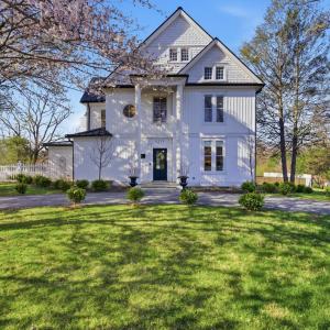 Photo #1 of 1221 Oakwood Street, Bedford, VA 1.9 acres