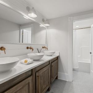 Photo #64 of 1221 Oakwood Street, Bedford, VA 1.9 acres