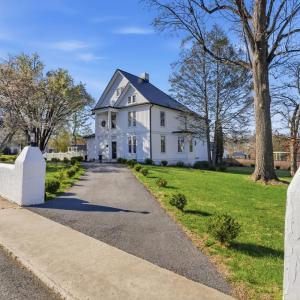 Photo #81 of 1221 Oakwood Street, Bedford, VA 1.9 acres