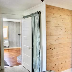 Photo #13 of 1501 Traylor Lane, Lynchburg, VA 0.9 acres