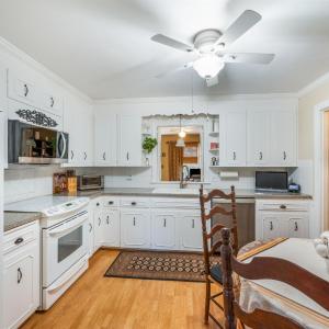 Photo #26 of 3853 Peakland Place, Lynchburg, VA 0.6 acres