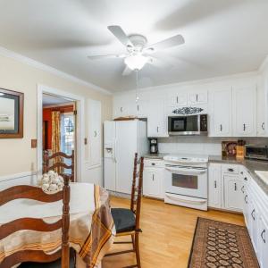 Photo #17 of 3853 Peakland Place, Lynchburg, VA 0.6 acres