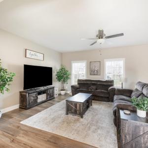 Photo #6 of 1110 Lochwood Hill Drive, Goode, VA 1.0 acres